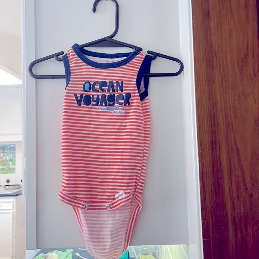 0/3m gerber onsie